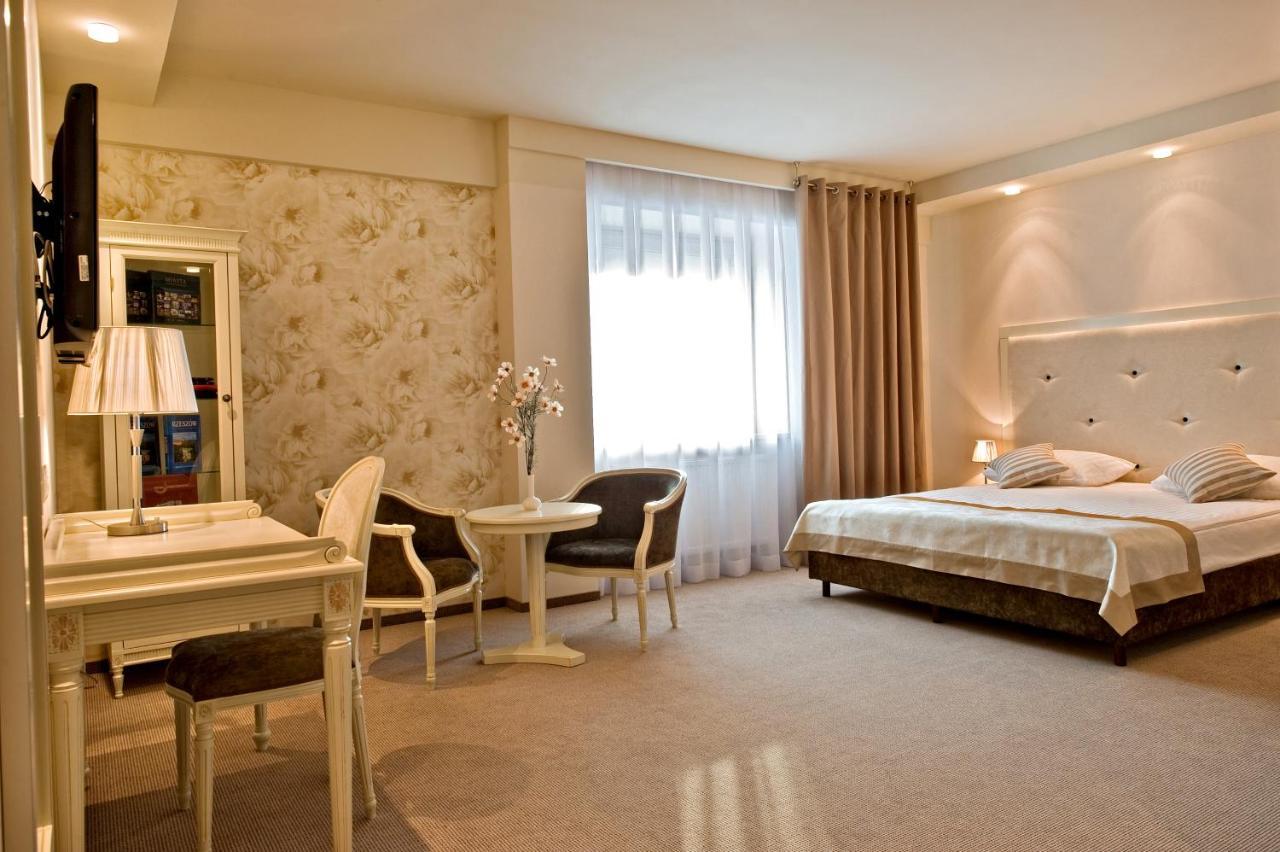 Hotel Prezydencki 3-Star Rzeszow Dış mekan fotoğraf