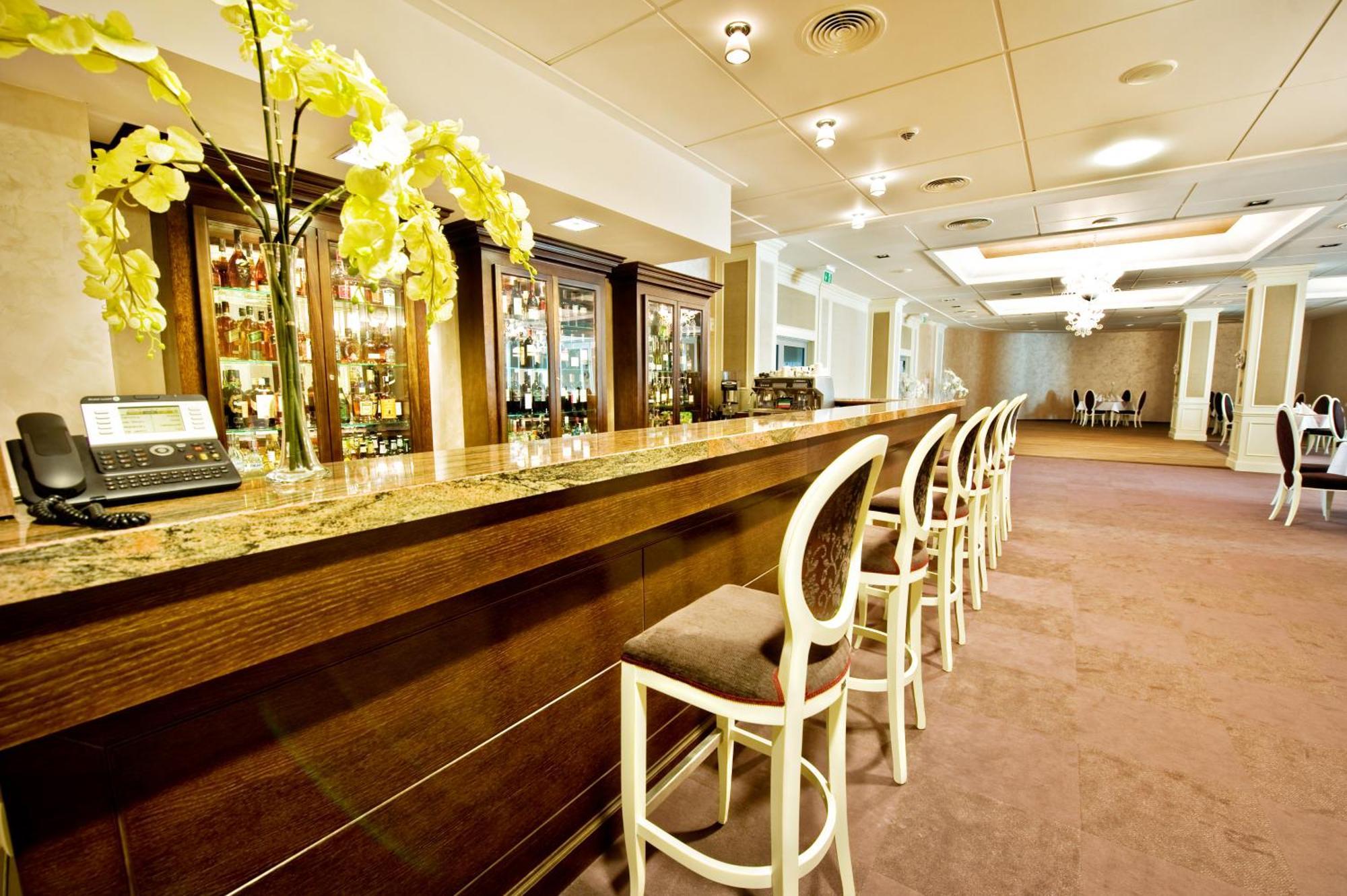 Hotel Prezydencki 3-Star Rzeszow Dış mekan fotoğraf