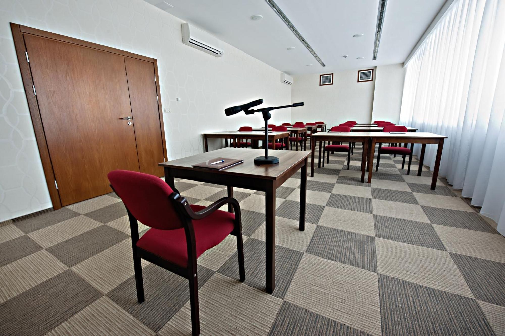 Hotel Prezydencki 3-Star Rzeszow Dış mekan fotoğraf